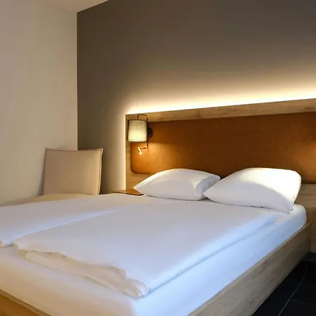Four Dusseldorf Airport Hotel
