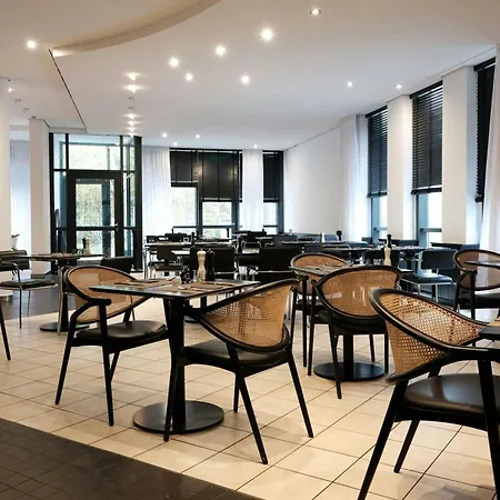 Four Dusseldorf Airport 4*