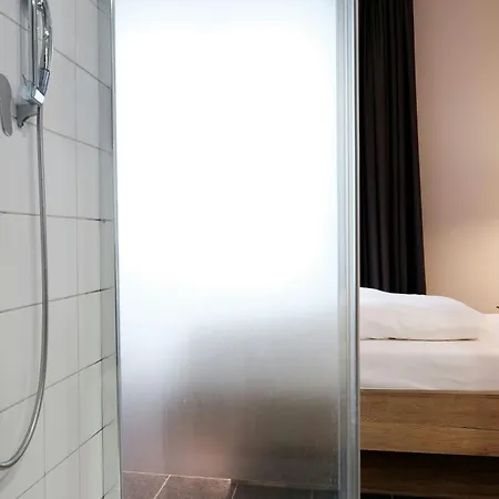 Four Dusseldorf Airport Hotel 4*