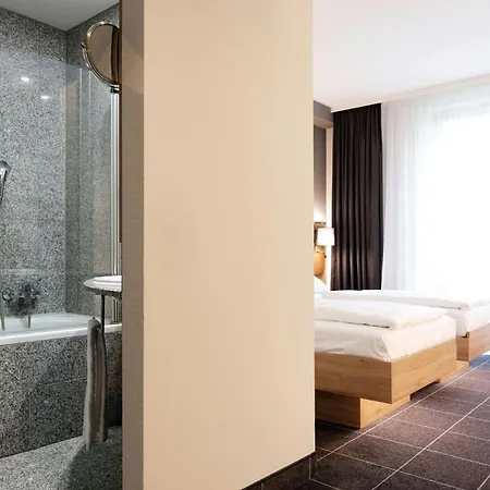 Hotel Four Dusseldorf Airport 4*