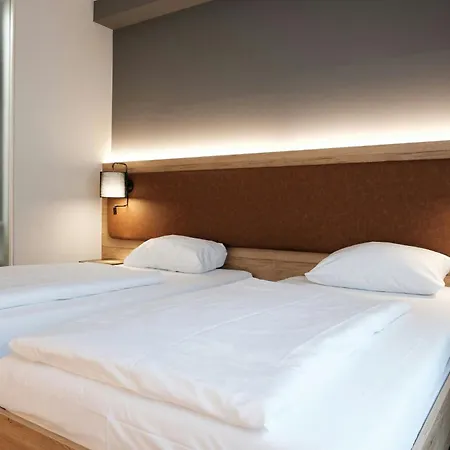 Four Dusseldorf Airport Hotel Ratingen
