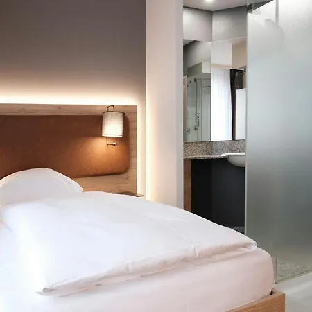 Four Dusseldorf Airport Hotel