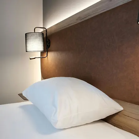 Hotel Four Dusseldorf Airport