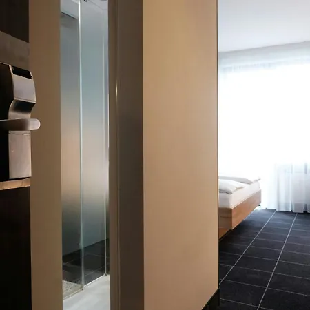 Four Dusseldorf Airport Hotel 4*