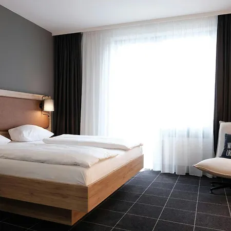 Hotel Four Dusseldorf Airport 4*