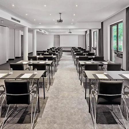 Hotel Four Points Flex By Sheraton Duesseldorf Airport 4*