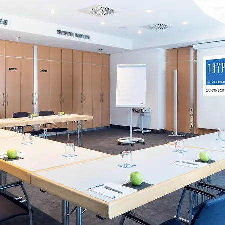 Four Points Flex By Sheraton Duesseldorf Airport 4*