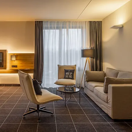 Four Points Flex By Sheraton Duesseldorf Airport 4*