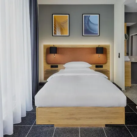 فندق Four Points Flex By Sheraton Duesseldorf Airport