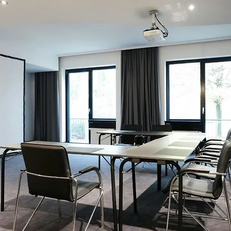 Four Points Flex By Sheraton Duesseldorf Airport מלון 4*