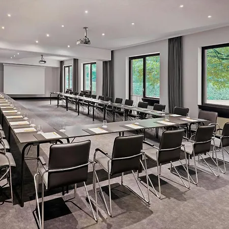 Four Points Flex By Sheraton Duesseldorf Airport 4*