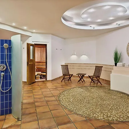 מלון Four Points Flex By Sheraton Duesseldorf Airport 4*