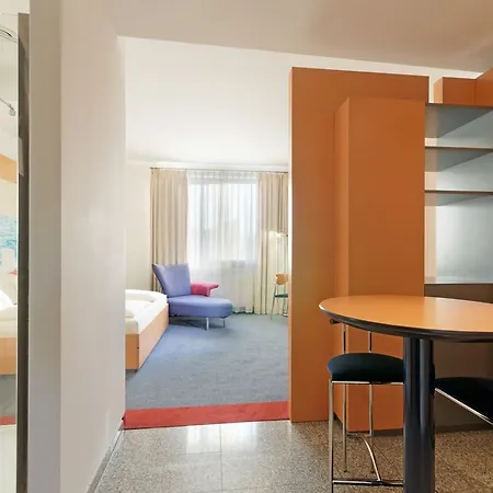 Four Dusseldorf Airport Hotel 4*