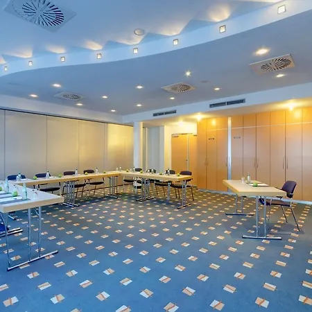 Four Dusseldorf Airport Hotel