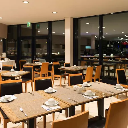 Four Dusseldorf Airport Hotel 4*