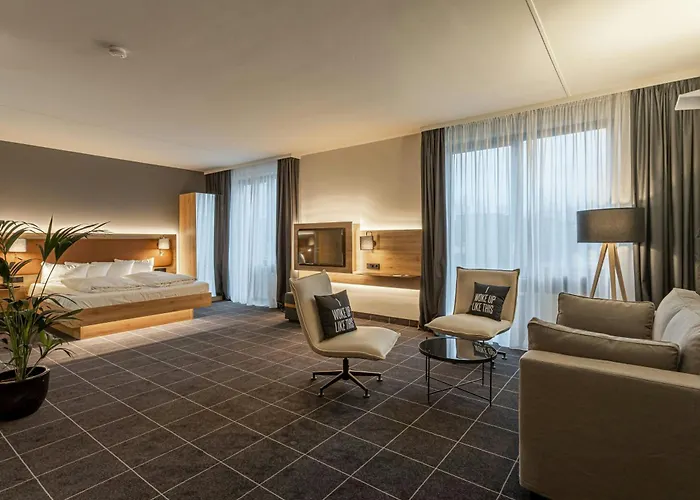 Four Points Flex By Sheraton Duesseldorf Airport Hotel 4*