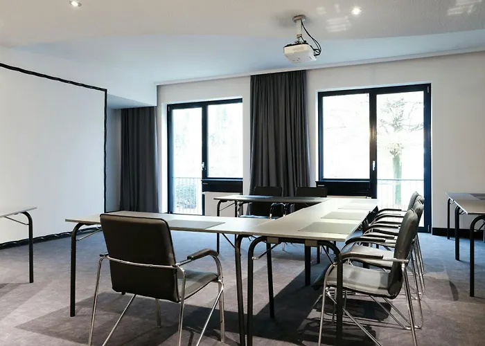 Four Points Flex By Sheraton Duesseldorf Airport Hotel 4*